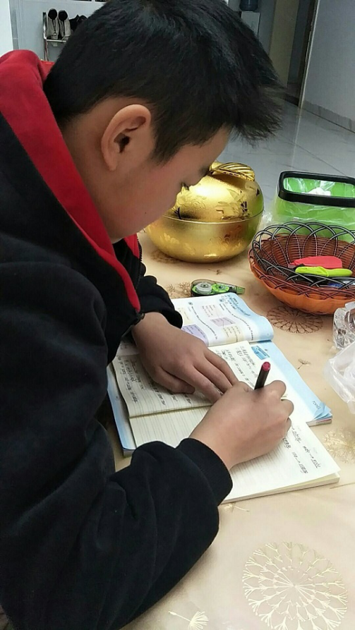 衡陽市蒸湘區(qū)仁愛實(shí)驗(yàn)中學(xué)|衡陽全日制|全寄宿|全封閉|半月假制初級(jí)中學(xué)